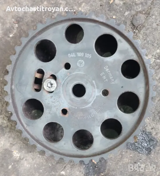 Зъбно колело разпределителен вал VW - 04L 109 105, снимка 1