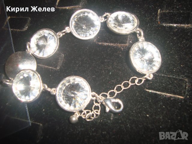 СРЕБРИСТА ФЕШЪН КРИСТАЛНА БЛЕСТЯЩА ГРИВНА 17068, снимка 5 - Гривни - 31347169