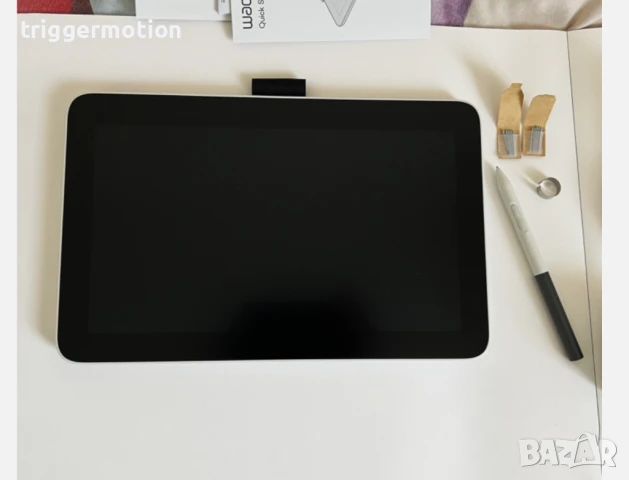 Графичен Дисплей Таблет Wacom One Pen Display 12″ (DTC121W0B) с USB‑C — леко употребяван!, снимка 6 - Таблети - 51251600