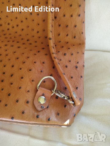 Ексклузивна италианска чанта ЩРАУСОВА КОЖА, снимка 3 - Чанти - 42792943