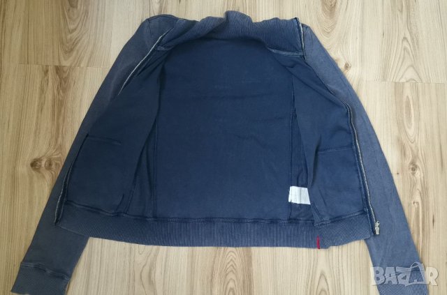 Дамски суичър GUESS оригинал, size S, имитация на дънков, с метален цип, 95%памук, много запазен, снимка 4 - Суичъри - 35252022