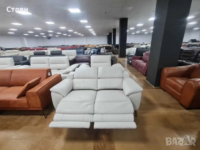 Светло сив кремав кожен диван двойка с ел релаксиращ механизъм, снимка 2 - Дивани и мека мебел - 39964126