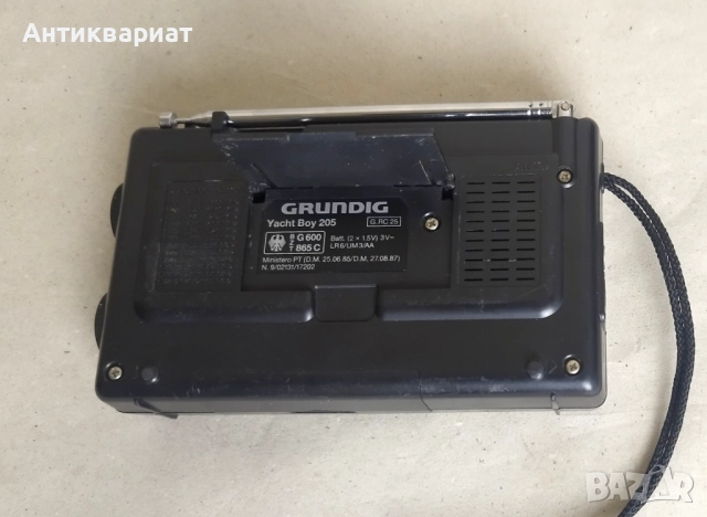 Радио Grundig Yacht Boy 205, снимка 5 - Радиокасетофони, транзистори - 52517139