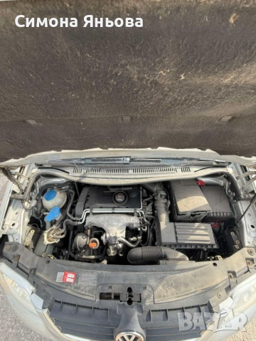 VW Touran 2.0 TDI, снимка 13 - Автомобили и джипове - 54221557