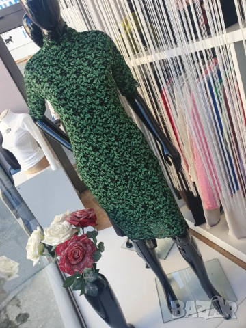 Дантелена рокля 