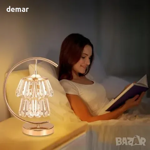 Малка кристална LED настолна лампа RHEAFON с 3 цвята, златиста, снимка 4 - Настолни лампи - 55776025