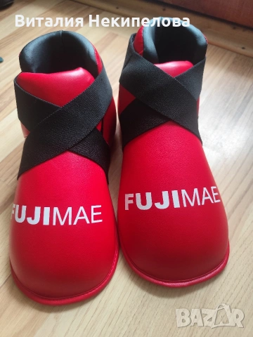 Професионални протектори за крака (фути) Fuji Mae ITF, размер М