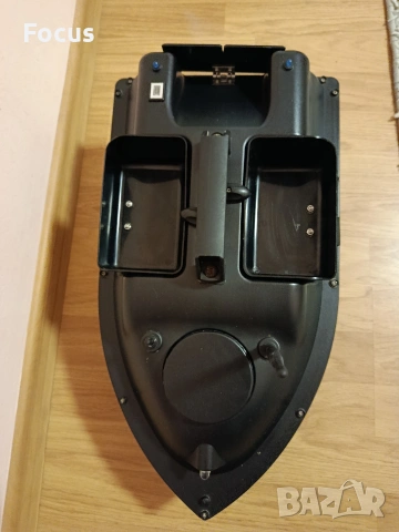 лодка за захранка с GPS 16 точки 