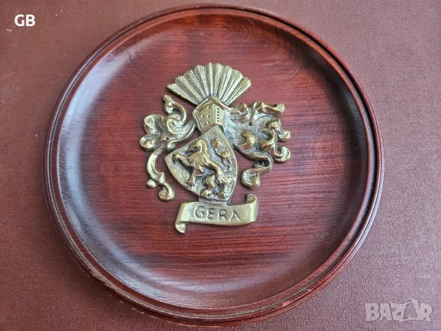 Ретро дървена декорация за стена с герб GERA
