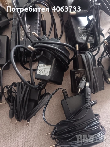 зарядни устройства , снимка 2 - Друга електроника - 54341399