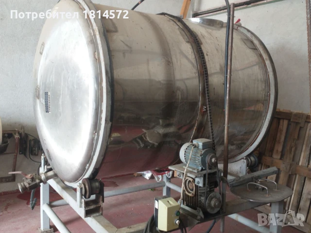 Продавам ферментатори за вино, снимка 2 - Други машини и части - 51373559