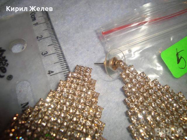 СТАРИ КРИСТАЛНИ ОБЕЦИ с ПОЗЛАТА ЕДНАТА за МАТЕРИАЛ РЕМОНТ , снимка 2 - Обеци - 36541409