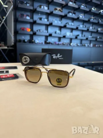 очила с калъф ray ban , снимка 3 - Слънчеви и диоптрични очила - 50354730