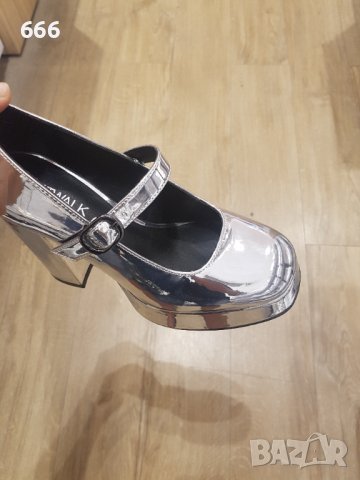 Обувки, снимка 4 - Дамски обувки на ток - 42769645