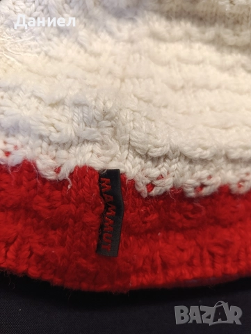 Дамска зимна шапка Mammut , снимка 4 - Шапки - 52951165