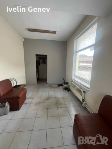 Отдавам под наем 5 помещения с обща площ 360кв.м. - заедно или отделно, снимка 5 - Производствени сгради - 51543201