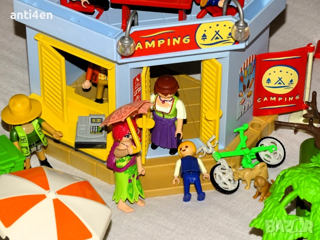 Playmobil детска площадка + къмпинг и фигурки – голям комплект, снимка 5 - Конструктори - 52829915