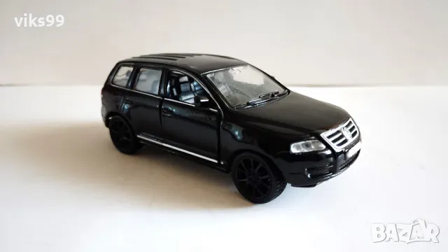 VW Volkswagen Touareg Maisto 1:42, снимка 5 - Колекции - 47318926