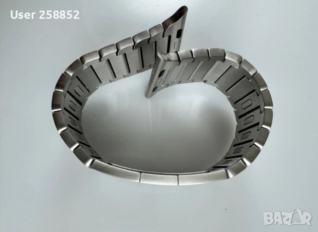 Оригинална Apple Watch сребърна каишка от неръждаема стомана със закопчаване на пеперуда - Оригинал, снимка 13 - Каишки за часовници - 52841895