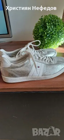 Сребристи сникърси Tommy Hilfiger №39, снимка 2 - Маратонки - 56241610