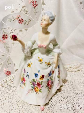 порцеланова статуетка Royal Doulton , снимка 5 - Статуетки - 52507076