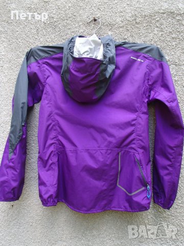 Продавам ново дамско много леко водоустойчиво лилаво яке Salomon, снимка 12 - Якета - 29184375
