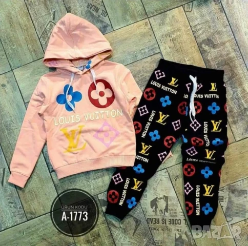 детски комплекти louis vuitton adidas nike , снимка 3 - Детски комплекти - 51081201