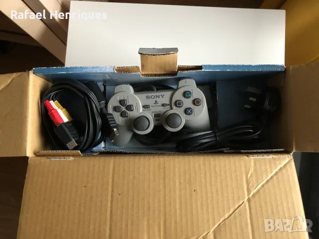 Playstation SCPH-5552 + Dualshock Джойстик в оригинална кутия с ръководства., снимка 4 - PlayStation конзоли - 56235988
