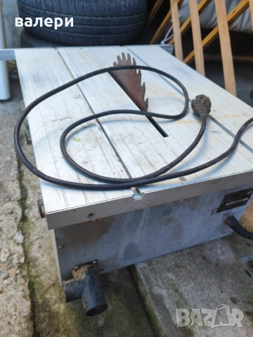 настолен немски циркуляр с крака в добро състояние, снимка 2 - Други машини и части - 52671140