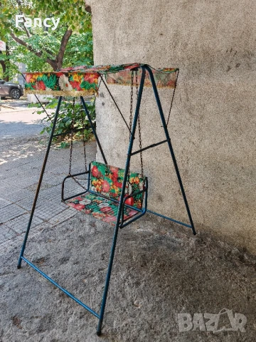 Стара градинска люлка, снимка 3 - Антикварни и старинни предмети - 50963222