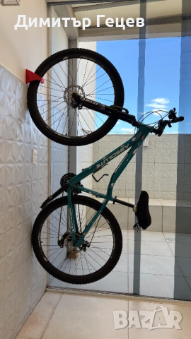 Велосипедни закачалки за стена