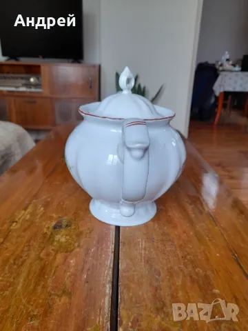 Стар порцеланов чайник #3, снимка 3 - Други ценни предмети - 47396810