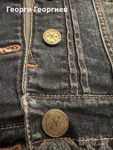 Уникален дънков елек Negative, снимка 2 - Елеци - 49521349