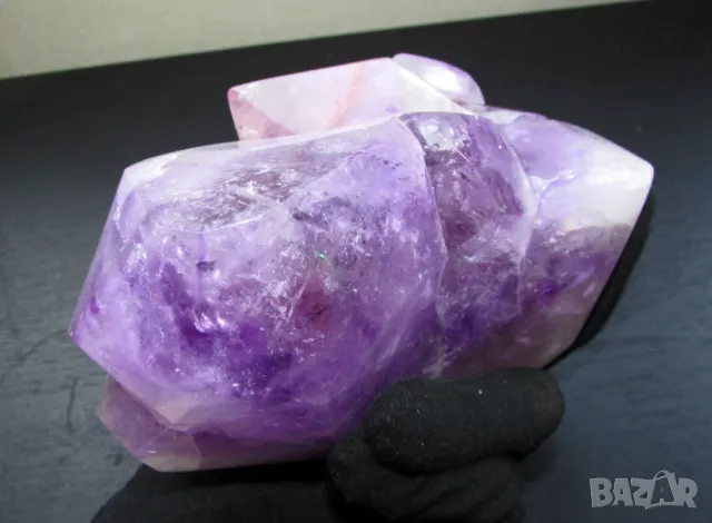 Натурален аметист 1.65кг. Размер 15х10х9см. подходящ за подарък минерал кристал, снимка 3 - Други ценни предмети - 48927508