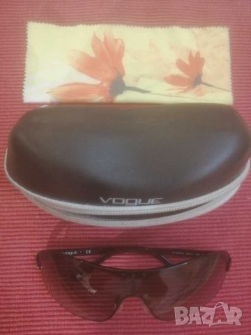Слънчеви очила Vogue. , снимка 8 - Слънчеви и диоптрични очила - 31183874