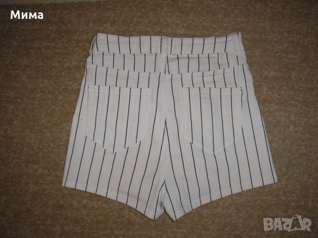 Къси бели панталонки на рaйе „Bershka”, 12г., №38, снимка 2 - Детски къси панталони - 30578795