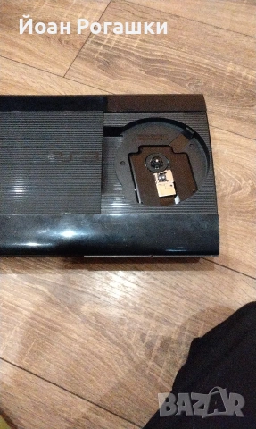 PlayStation 3 + 1 джойстик кабел и три игри , снимка 2 - Игри за PlayStation - 53936967