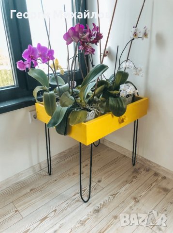 Цветарник нощно шкафче помощна маса, снимка 3 - Градински мебели, декорация  - 29202129