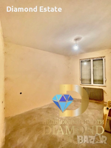 Двуетажна къща с търговска част в град Гълъбово, снимка 16 - Къщи - 54135899