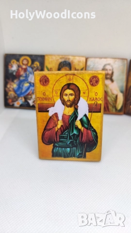 Икона на Иисус Христос Добрия Пастир – дървена икона с магнит, ръчна изработка 8x6 см