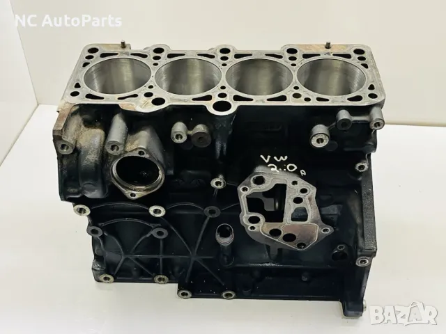 Цилидров блок за Audi Ауди А3 VW Golf MK5 8P1 2.0 GTI 200 коня BWA Евро-4 06F103021D 2007