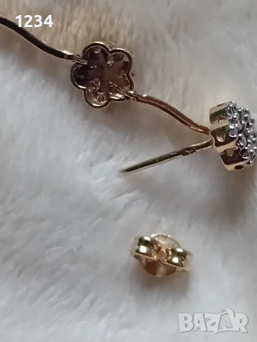 Златни обеци цветя с 60 диаманта ръчна изработка, снимка 4 - Обеци - 54012450