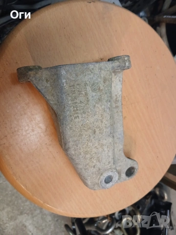 Конзола / лапа двигател за Фолксваген Голф 3 1.4 и 1.6 1H0 199 354 E