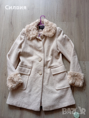 Дамско палто М размер