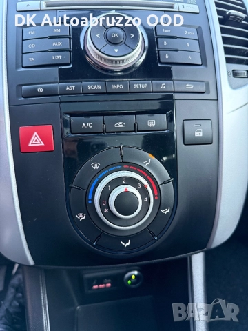 Kia Venga 1,4 GPL Panorama , снимка 10 - Автомобили и джипове - 52207372