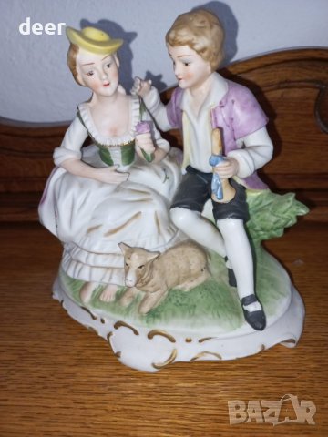 Красива порцеланова статуетка от Западна Европа