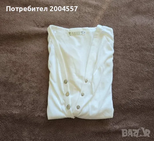 Фина бяла блуза от вискоза с метални копчета, размер М (нова), снимка 2 - Блузи с дълъг ръкав и пуловери - 55980469