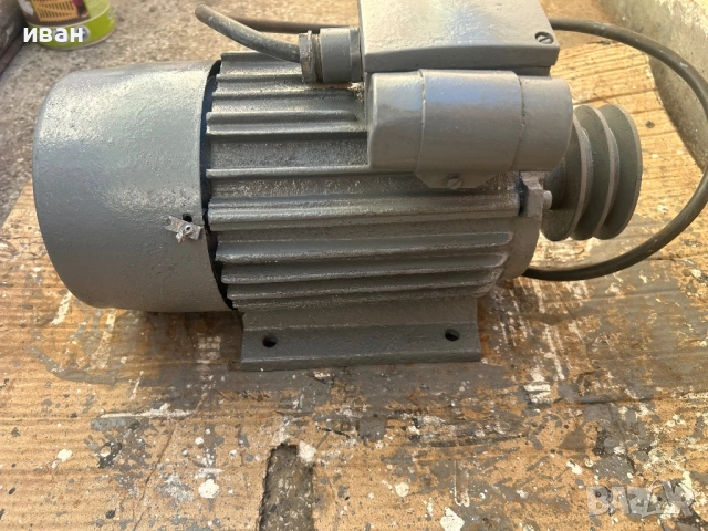 Електро мотор, снимка 6 - Електродвигатели - 54305468