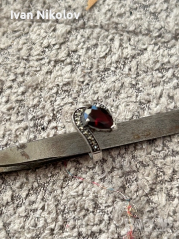 Сребърен пръстен с гранат 17.7мч