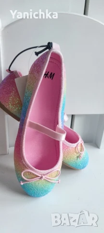 Нови блестящи пантофки на HM, размер 31